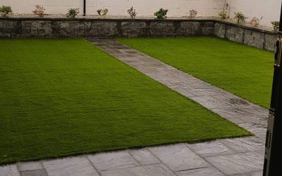 Garden paving with sandstone and artificial grass